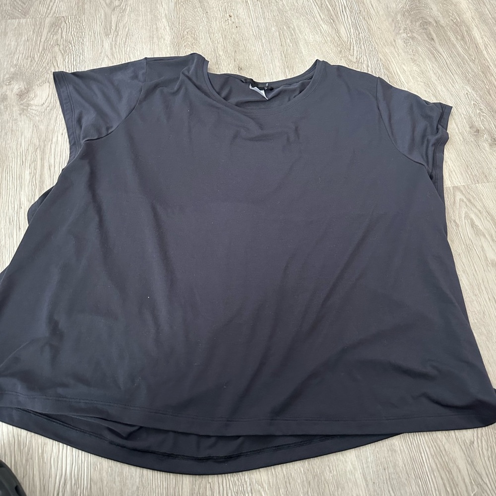 Athleta 3x Plus Size Cutout Back Basic Top - image 3